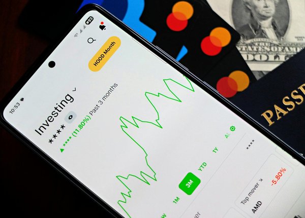 Essential Strategies for Thriving in the UK"s Commercial Property Market Today